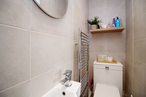 En-suite- click for photo gallery